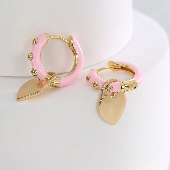 Yellow Gold toned Elegant Women's  Heart-Shaped hoop Earrings - Picture 5 of 5